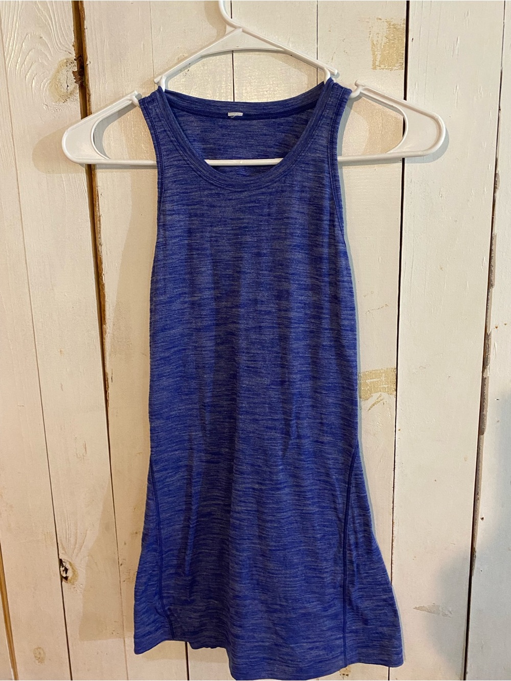 Lululemon Women's Size 6 Workout Lot | 5 Tops + Size 8 Leggings | 6 Pieces" - Picture 6 of 16